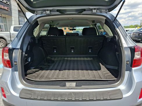 Used 2017 Subaru Outback 2.5i Premium AWD/4WD image 29