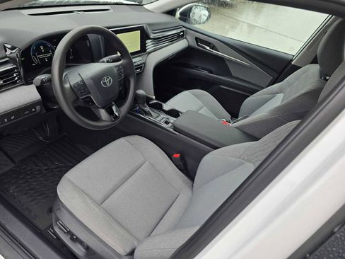 Certified 2025 Toyota Camry LE image 24