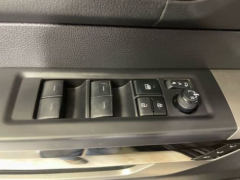 Used 2024 Toyota Tundra Limited image 13