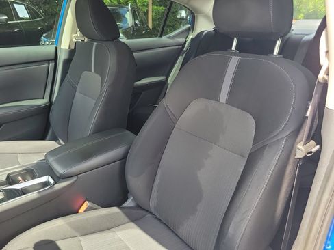 Used 2024 Nissan Sentra SV FWD image 23