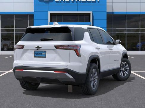 New 2026 Chevrolet Equinox LT w/ Convenience Package II FWD image 4