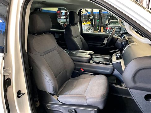 Used 2025 Ford Expedition Max Active image 11