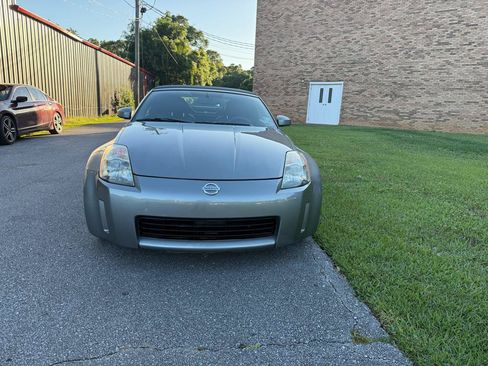 Used 2004 Nissan 350Z Touring RWD image 11