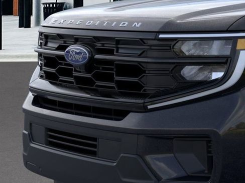 New 2026 Ford Expedition Active RWD image 17