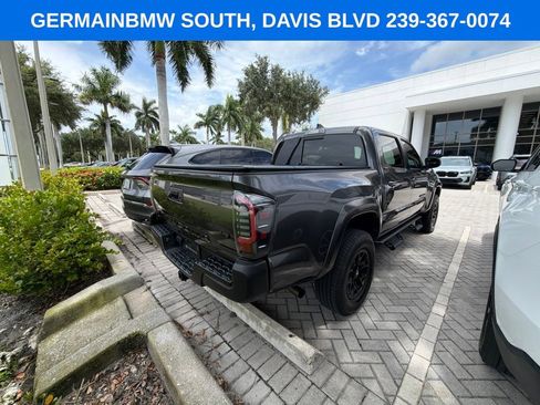 Used 2022 Toyota Tacoma SR5 RWD image 7