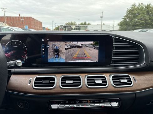 Certified 2025 Mercedes-Benz GLS 450 4MATIC image 33