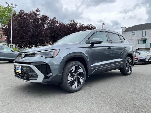 New 2026 Volkswagen Taos SE AWD/4WD image 4