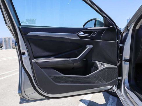 Certified 2024 Volkswagen Jetta SE FWD image 21