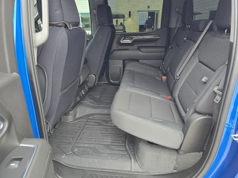 Used 2024 GMC Sierra 1500 Elevation w/ LPO, Elevation Black Package image 11