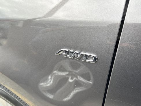 Certified 2017 Toyota Sienna XLE image 8