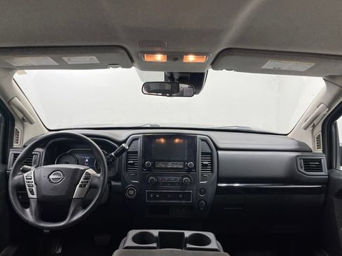 Used 2024 Nissan Titan SV RWD image 18