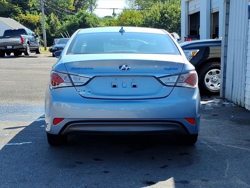 Used 2013 Hyundai Sonata Hybrid image 4