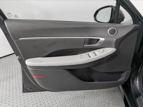 Used 2025 Hyundai Sonata SEL FWD image 10