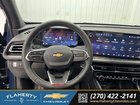 Used 2025 Chevrolet Traverse LT w/ LPO, Floor Liner Package FWD image 26
