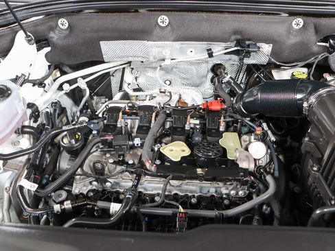 Used 2024 Volkswagen Atlas SE image 32