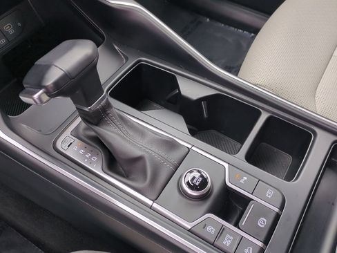 Used 2025 Kia Sorento S w/ Panoramic Sunroof Package FWD image 19
