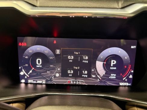 Used 2025 GMC Canyon Denali AWD/4WD image 29
