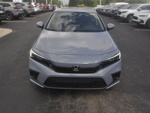 Used 2024 Honda Civic EX image 2