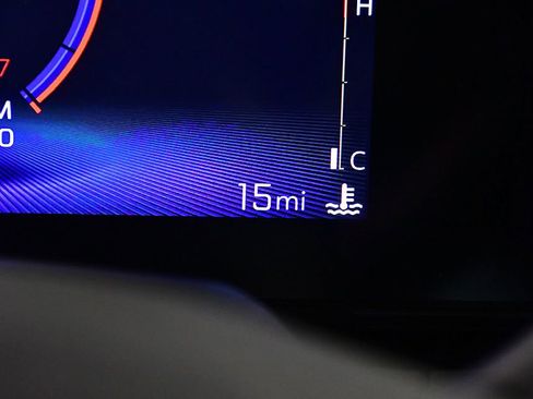 New 2026 Chevrolet Trax RS w/ Sunroof Package image 17