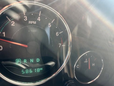 Used 2017 Jeep Wrangler Unlimited Rubicon w/ Cold Weather Group image 18