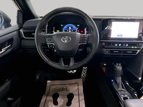Used 2026 Toyota Camry SE FWD image 6