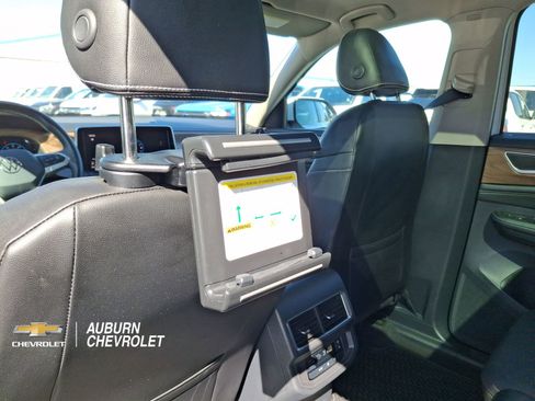 Used 2024 Volkswagen Atlas SE FWD image 21