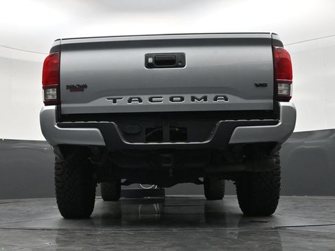 Used 2022 Toyota Tacoma SR5 w/ Technology Package RWD image 23