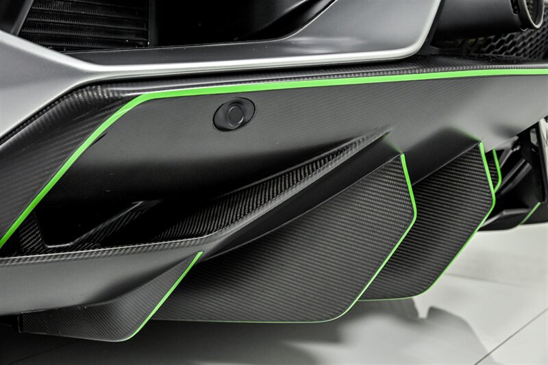 Used 2020 Lamborghini Aventador SVJ AWD/4WD image 22