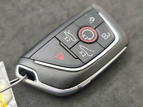 Used 2022 Chevrolet Corvette Stingray Premium Cpe w/ Z51 Performance Package image 21