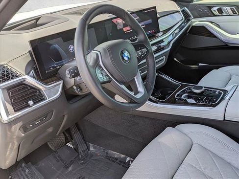 Used 2025 BMW X5 xDrive40i w/ Climate Comfort Package AWD/4WD image 10