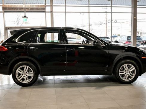 Used 2016 Porsche Cayenne image 4