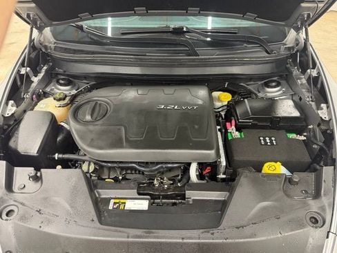 Used 2014 Jeep Cherokee Latitude AWD/4WD image 25