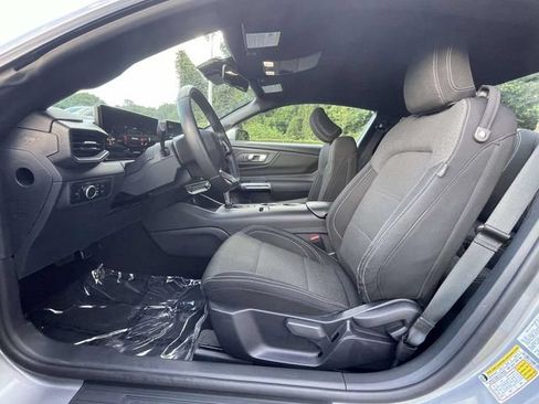 Certified 2024 Ford Mustang Coupe RWD image 9