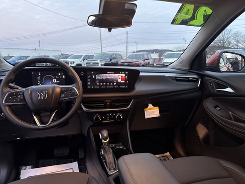 Used 2024 Buick Encore GX Preferred image 18