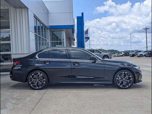 Used 2025 BMW 330i xDrive Sedan w/ Premium Package AWD/4WD image 6