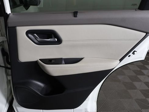 Used 2023 Nissan Rogue SL w/ SL Premium Package FWD image 25