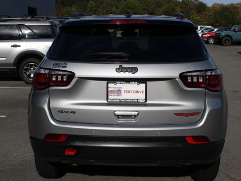 Used 2023 Jeep Compass Trailhawk image 4