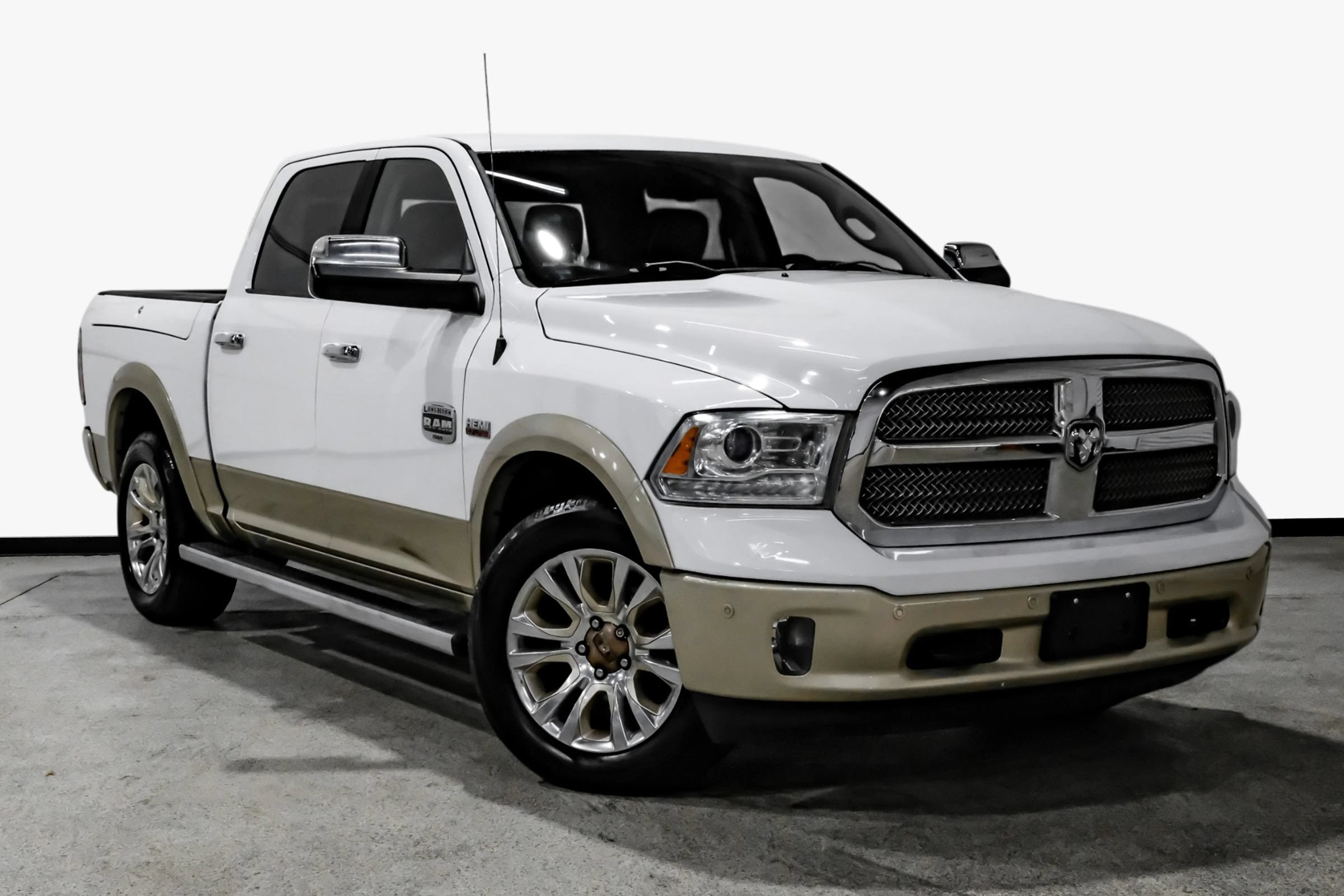 Used 2014 RAM 1500 Laramie Longhorn w/ Convenience Group AWD/4WD image 4