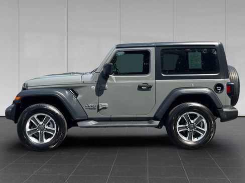 Used 2018 Jeep Wrangler Sport AWD/4WD image 2