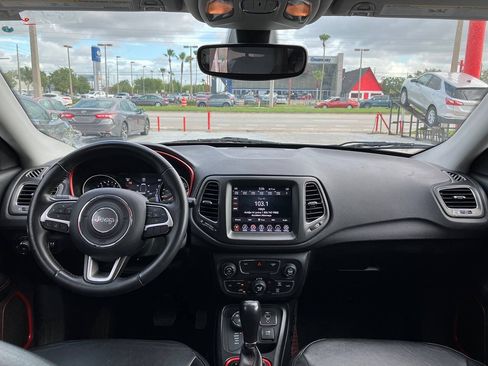Used 2019 Jeep Compass Trailhawk AWD/4WD image 7
