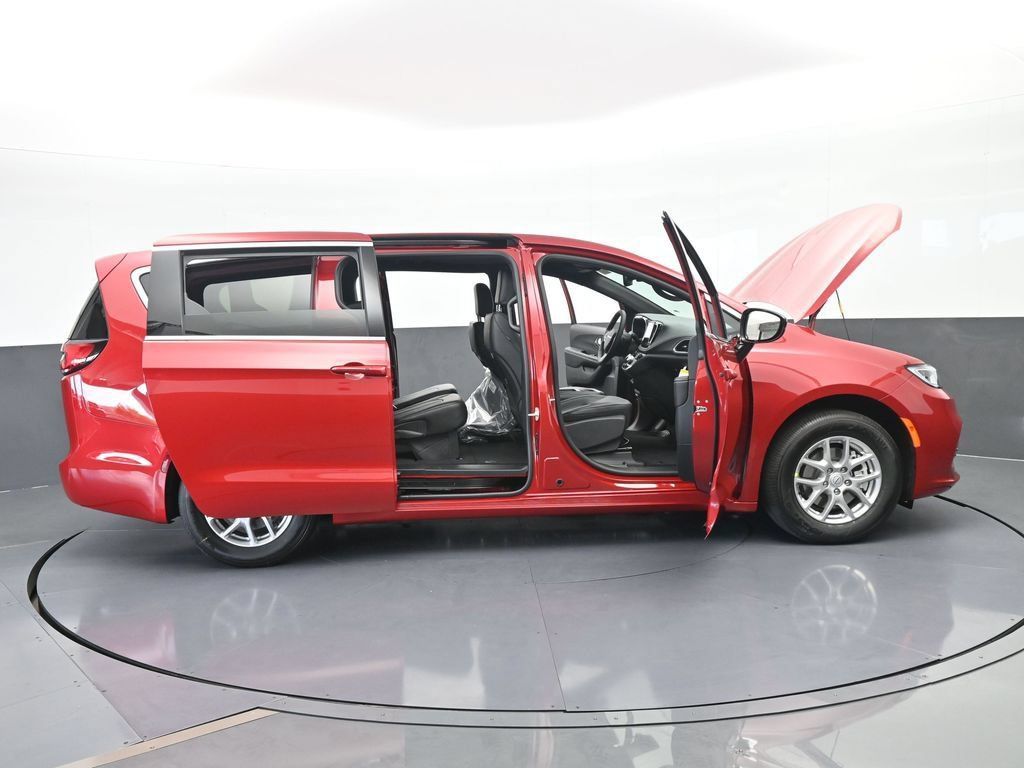 New 2026 Chrysler Pacifica Select FWD image 69