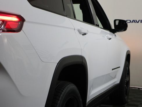 New 2026 Jeep Grand Cherokee L Limited AWD/4WD image 5