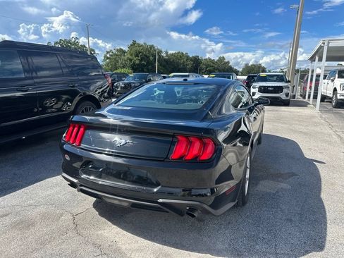 Used 2019 Ford Mustang Coupe RWD image 17