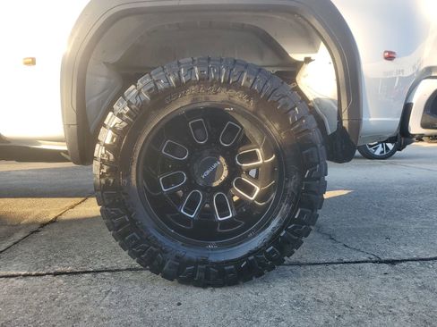 Used 2024 GMC Sierra 3500 Denali Ultimate image 7