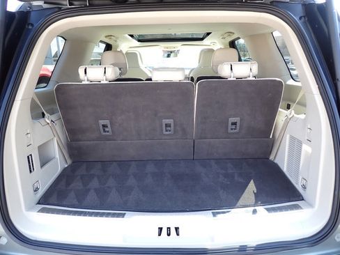 Used 2019 Lincoln Navigator Reserve image 6