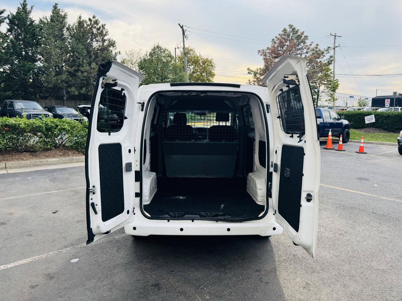 Used 2021 Nissan NV200 SV w/ Sliding Door Glass Package FWD image 17