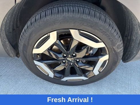 Used 2025 Kia Telluride S AWD/4WD image 19