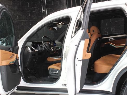 Used 2024 BMW X5 sDrive40i image 28