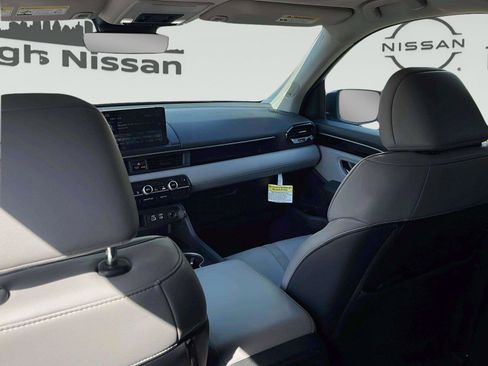 Used 2023 Honda Pilot Touring image 60