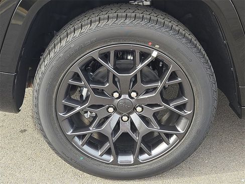 New 2025 Jeep Grand Cherokee L Summit image 7